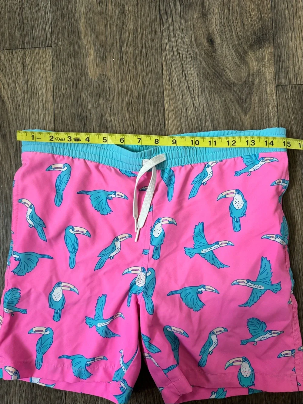 Chubbies Boys Swim Shorts M 10/12 Pink/Blue Toucan Drawstring Pockets 5” Inseam